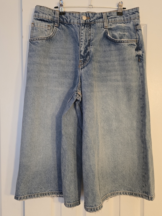 Pilcro Pants - NWOT Pilcro Lightwash Wide Leg Shorts - 30
